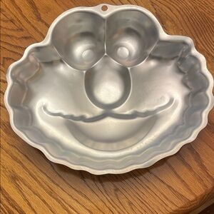 Wilton 2012 Elmo Molded Cake Pan. 2105-3461. EUC